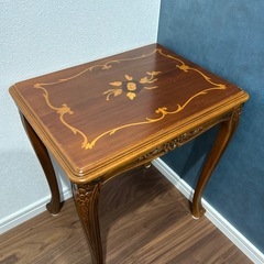 【受付終了】小さな机・サイドテーブル・アンティークの画像