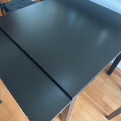 IKEA ダイニングテーブル　伸縮可能の画像