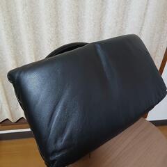 レザークッションの画像