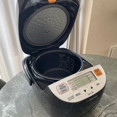 【美品】炊飯器 象印　3合炊きの画像