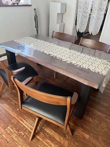 ダイニングテーブル　回転イスセット