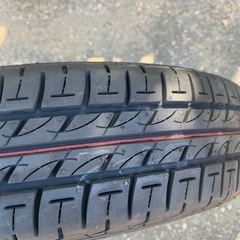 タイヤ新古品4本　　135/80 r12の画像