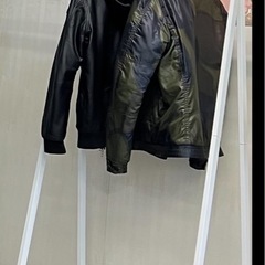 ハンガーラック2つ　シングル、ダブル　中古美品の画像