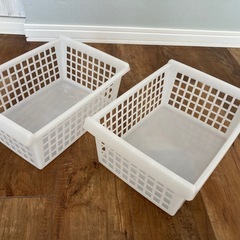 【差し上げます】プラスチックカゴ・収納ボックスの画像