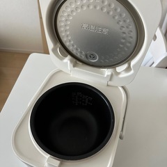ハイアール　炊飯器　3合炊きの画像