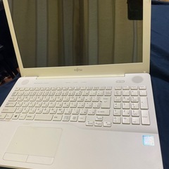 FUJITSU ノートパソコンの画像
