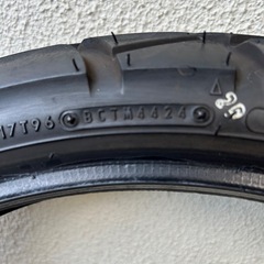 DUNLOPバイクタイヤ Buroro D604 前後輪共用 80/90-17 M/C 44P チューブレスタイプ の画像
