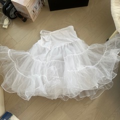 （美品）白　パニエの画像