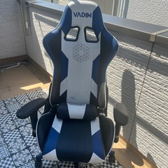 PCゲーミングチェアの画像
