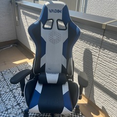 PCゲーミングチェアの画像