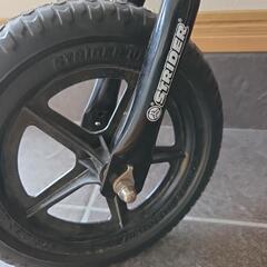 正規品　ストライダー　赤　バランスバイク　夏休みおもちゃの画像