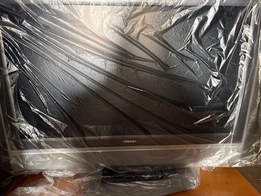 TOSHIBA 液晶カラーテレビ　32インチ