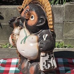 ■信楽焼 タヌキ★20号 開運たぬき★高さ約65ｃｍ 陶器製 狸 置物 縁起物◎金運 開運 勝負運 魔除け 商売繁盛◎の画像