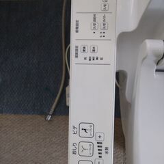 美品 TOTO CS340シリーズ節水型トイレです②の画像