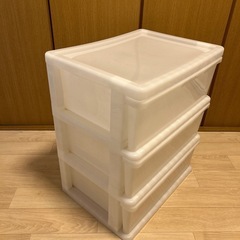 衣装ケースの画像