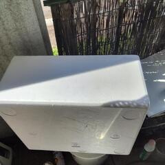 発泡スチロール箱の画像