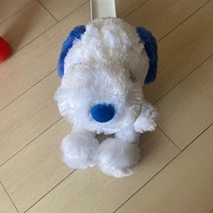 値下げしました。超美品！犬型ふわふわスヌーピぬいぐるみ約30cmの画像