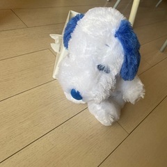 値下げしました。超美品！犬型ふわふわスヌーピぬいぐるみ約30cmの画像