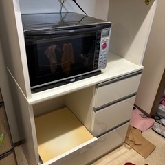 食器棚の画像