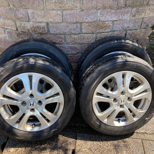 【お取引き完了】ホンダ　フィットシャトル 夏タイヤ