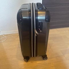 スーツケースの画像