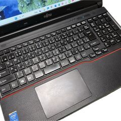 富士通大画面ノートPC Win11/Office/i5/8GB/SSD/の画像