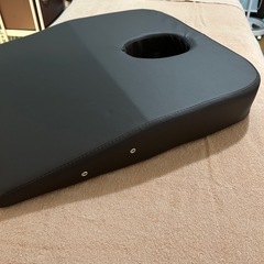 整体　エステ　うつ伏せ用クッションの画像