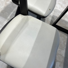 ダイニングテーブルの画像