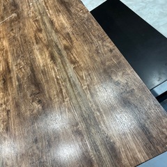 ダイニングテーブルの画像
