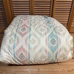 未使用　高級羽毛布団　クアトロ　190㎝×210㎝　マキシム　ロイヤルゴールドの画像