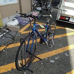 721B TREK クロスバイク 700×32Cの画像