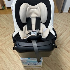 エールべべ チャイルドシートの画像