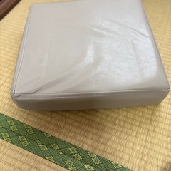 収納つきチェストの画像