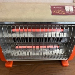 昭和レトロ　三洋電気製のファン付き遠赤ヒーターの画像