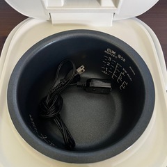 🉐①炊飯器　23年製の画像