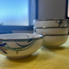 お皿の画像