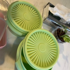 Tupperware社正規品密閉容器➕ガラス保存瓶の画像