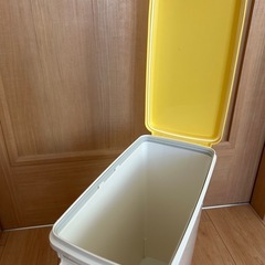 オムツ　ゴミ箱　14リットル　日本製の画像