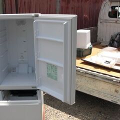 単身者なら余裕の２００L　２ドア冷蔵庫　中古の画像