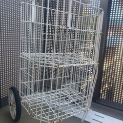 カート(ホワイト)の画像