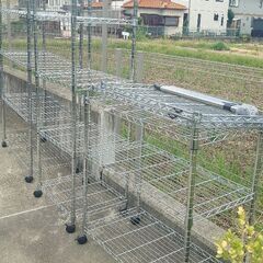 【🉐まとめ買い割引有り】『キャスター付き（3基が）』スチールラックが４基  😃早い者勝ちの画像