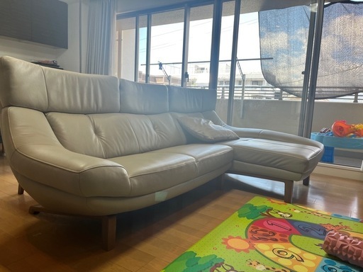 【3人掛け】カリモク　本革ソファ　 　ロング（ZU4628）+左肘シェーズロング（ZU4649）　定価約40万円