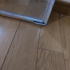 鏡（壁掛け）の画像