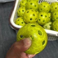 バッティング練習用　穴あきボール30球
の画像