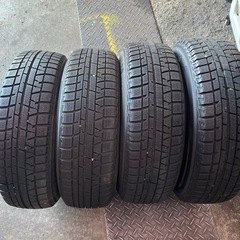 4本セット スタッドレスタイヤ　175/65R15の画像