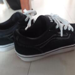 スニーカー VANS 22cm の画像