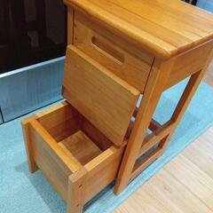 家具調踏み台　収納付椅子の画像