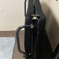 折りたたみ式ベッドの画像