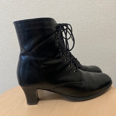 黒ブーツの画像