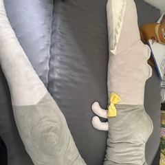 赤ちゃん本舗　ぬいぐるみ　クッション　ワニの画像